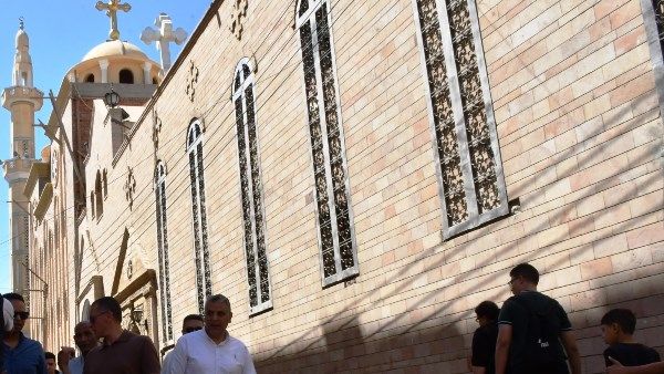 أخبار أسوان | تجهيز محيط الكنائس لإستقبال أعيادالقيامةوشم النسيم.. وحملات لغلق المحال المخالفة أخبار أسوان | تجهيز محيط الكنائس لإستقبال أعيادالقيامةوشم النسيم.. وحملات لغلق المحال المخالفة