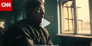 مع تعديلات طفيفة.. شاهد جنودًا أوكرانيين يؤدون أغاني عيد الميلاد على طريقتهم