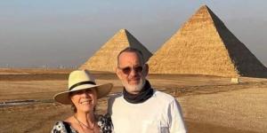 "الزيارة
      الثانية
      خلال
      عام"..
      توم
      هانكس
      وزوجته
      في
      مصر