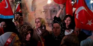 ارتفاع
      الأسهم
      التركية
      وتراجع
      الليرة
      بعد
      فوز
      المعارضة
      في
      الانتخابات