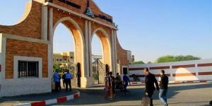 فرح وحزن في عيون خريجي جامعة الأقصى - المساء الاخباري
