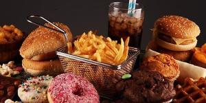 دراسة تكشف الخطر الصامت خلف الأطعمة الجاهزة