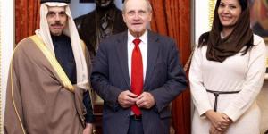 وزير الخارجية يلتقي رئيس لجنة العلاقات الخارجية في مجلس الشيوخ الأمريكي - المساء الاخباري