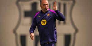 ثنائي برشلونة يؤرق ذهن هانز فليك قبل مباراة الكلاسيكو أمام ريال مدريد