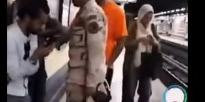 حقيقة فيديو المجند المصري والمواطن الإفريقي داخل مترو الأنفاق.. ماذا حدث؟