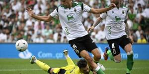 الدوري الإسباني: فياريال يتعادل مع سانتاندير (2-2) - المساء الاخباري