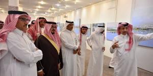 أمين منطقة الباحة يفتتح معرض الناوي للفنان أحمد الخزمري - المساء الاخباري