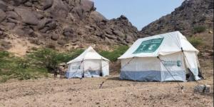 مركز الملك سلمان يواصل توزيعه المساعدات الإيوائية في عدة قرى بمديرية حيس بمحافظة الحديدة - المساء الاخباري
