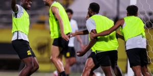 الهلال والنصر والأهلي تواجه الفيحاء والرياض وأبها