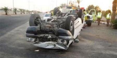 مصرع
      وإصابة
      15
      شخصا
      بحادث
      انقلاب
      سيارة
      في
      المنيا