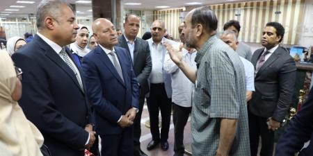 محافظ القاهرة يشدد على أهمية حسن استقبال المواطنين وتقديم التسهيلات اللازمة لهم