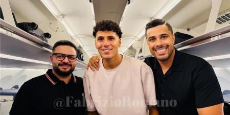 صورة.. عمر فايد في طريقه إلى إيطاليا للانضمام إلى ناديه الجديد