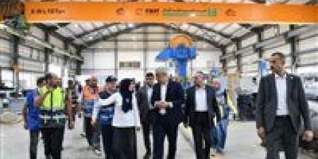 وزير الإنتاج الحربي يتفقد مصنع 909.. خطط جديدة لتعميق التصنيع المحلي ورفع الكفاءة