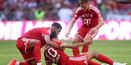 موسيالا يكشف سبب سقوطه المتكرّر في الملعب - المساء الاخباري