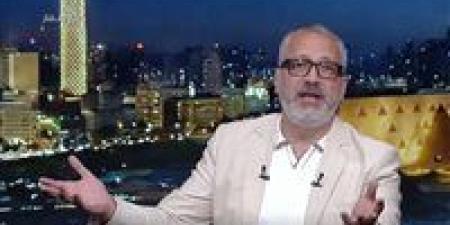 «بلاش أفوره».. تامر أمين ينتقد استعراض الثراء في المصيف: «خاف على مشاعر الناس»