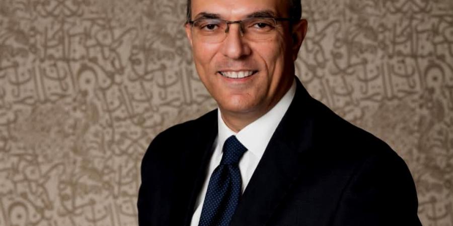 تعيين
      المفكر
      شريف
      كامل
      عضوًا
      بمجلس
      ادارة
      البنك
      المركزي
      المصري