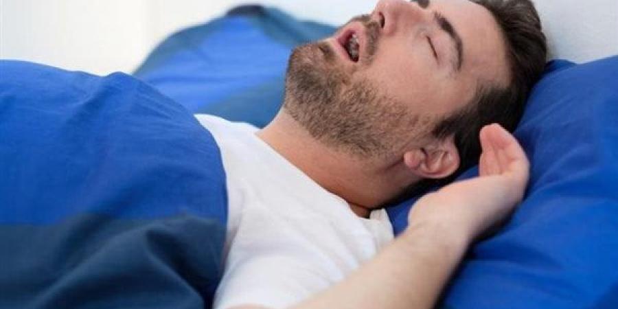 انقطاع
      التنفس
      أثناء
      النوم
      يسبب
      جلطات
      المخ
      والقلب،
      وطبيب
      يوضح
      الأعراض
      وطرق
      العلاج
      (فيديو)