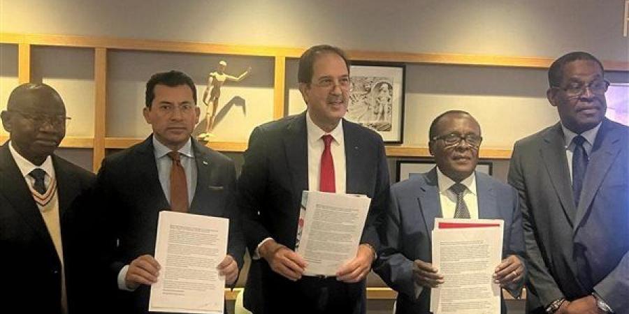 اتفاقية
      رسمية
      بين
      وزيري
      الرياضة
      ورئيس
      الأنوكا
      لاستضافة
      مصر
      دورة
      الألعاب
      الأفريقية