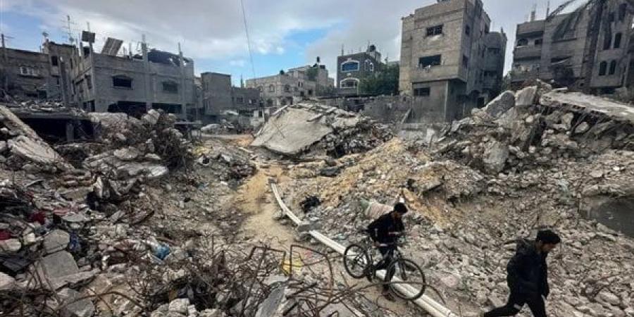 وزير
      فلسطيني:
      العدوان
      الإسرائيلي
      دمر
      ربع
      مليون
      وحدة
      سكنية
      في
      غزة