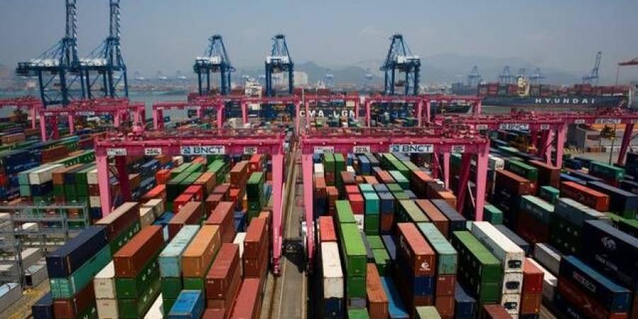 8.5%
      ارتفاعاً
      في
      حجم
      شحن
      البضائع
      ومناولة
      الحاويات
      بموانئ
      الصين
      خلال
      10
      شهور
