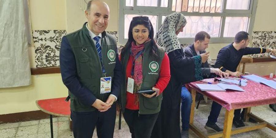 بعثة
      من
      جامعة
      الدول
      العربية
      تزور
      لجنة
      فاطمة
      الزهراء
      لمتابعة
      الانتخابات
      (صور)