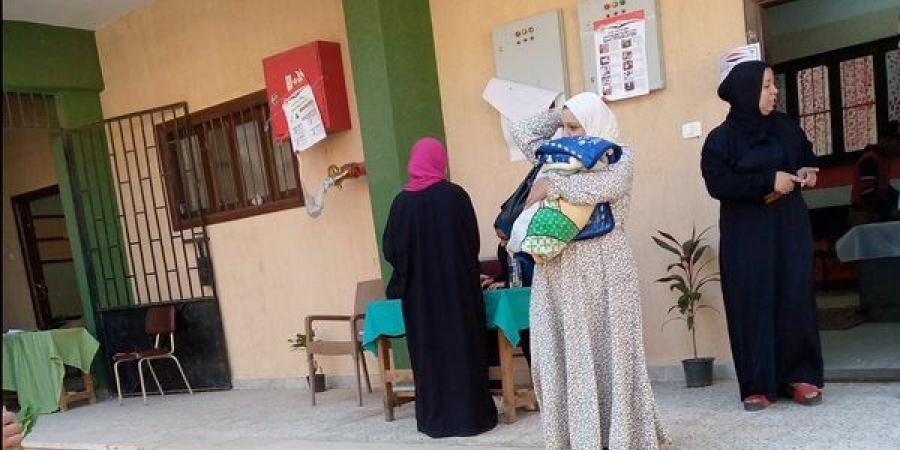 ظهور
      الرضع
      في
      ثاني
      أيام
      انتخابات
      الرئاسة
      2024
      بشبرا
      الخيمة
      (صور)