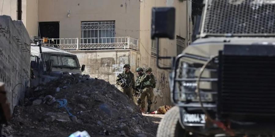 نتنياهو
      يكشف
      عن
      حرب
      "متوقعة"
      ضد
      السلطة
      الفلسطينية
