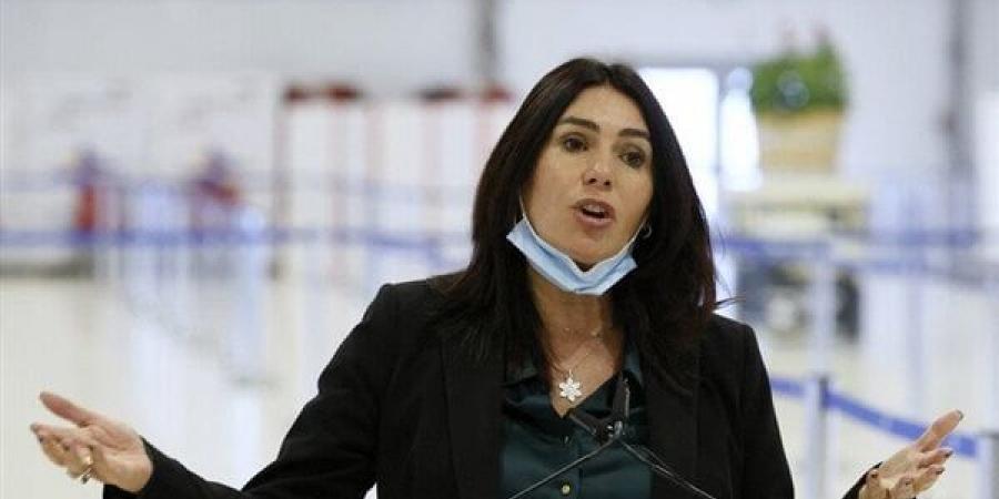 وزيرة
      إسرائيلية
      تتلقى
      "سيلا"
      من
      رسائل
      التهديد،
      ورمز
      الأرقام
      الهاتفية
      يكشف
      اسم
      الدولة