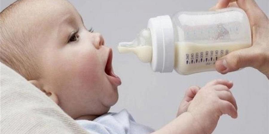استشاري
      يحذر
      من
      الإفراط
      فى
      تقديم
      الحليب
      للصغار