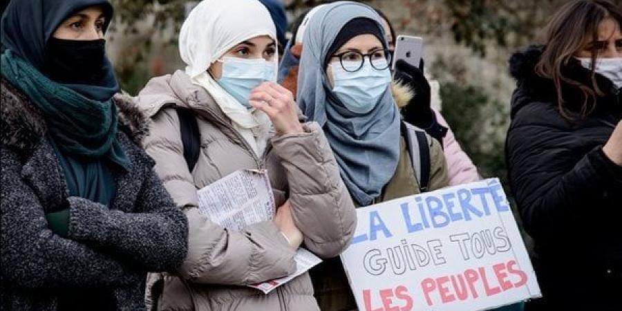 علينا
      قتلهم،
      تهديدات
      عنصرية
      لطلاب
      عرب
      بالمدارس
      الفرنسية