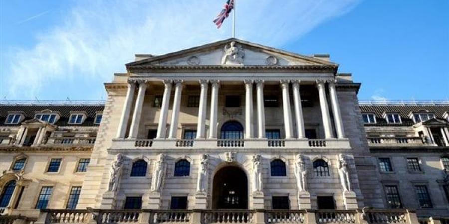 بنك
      إنجلترا
      المركزي
      يقرر
      تثبيت
      سعر
      الفائدة
      عند
      5.25%