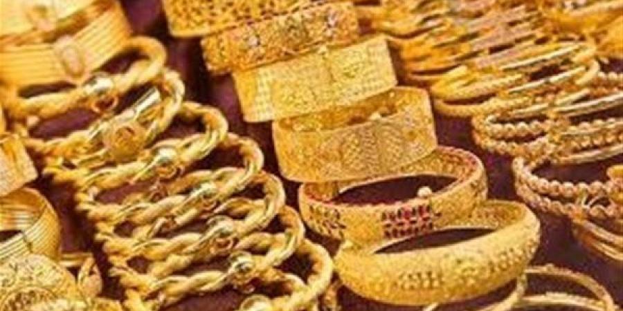 سكرتير
      شعبة
      الذهب:
      مصنعية
      الذهب
      الإيطالي
      أعلى
      من
      المحلي