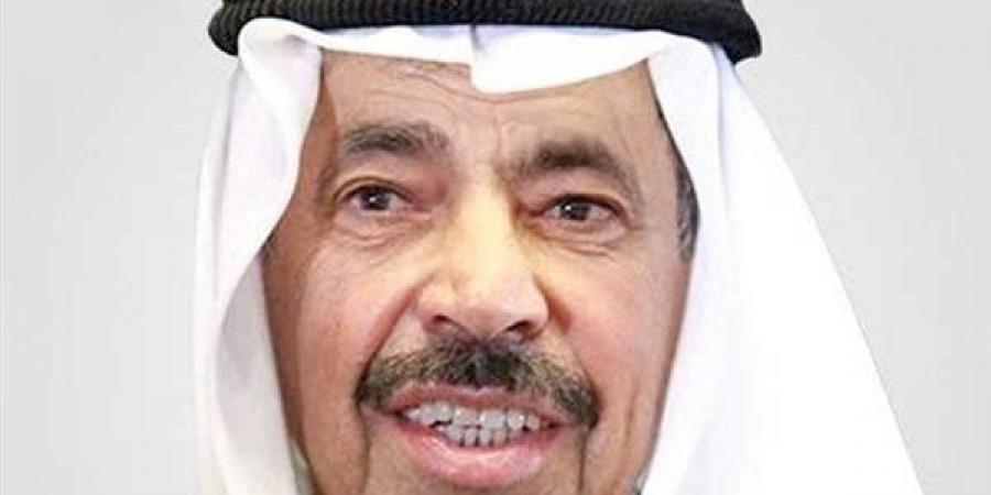 من
      هو
      الشاعر
      الكويتي
      عبد
      العزيز
      سعود
      البابطين
      الذي
      وافته
      المنية
      اليوم؟