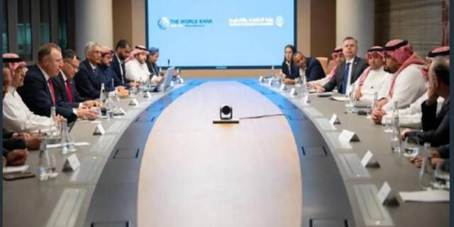 السعودية
      تناقش
      مع
      البنك
      الدولي
      الإصلاحات
      والتحولات
      الاقتصادية
      في
      المملكة