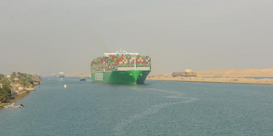 أسامة
      ربيع
      :
      55
      سفينة
      غيرت
      اتجاهها
      من
      قناة
      السويس
      لرأس
      الرجاء
      الصالح
      ..
      بسبب
      الحرب
      على
      غزة