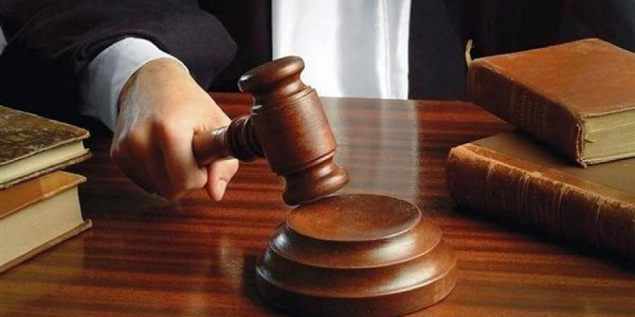 تأجيل
      محاكمة
      5
      متهمين
      بقتل
      شاب
      في
      القليوبية