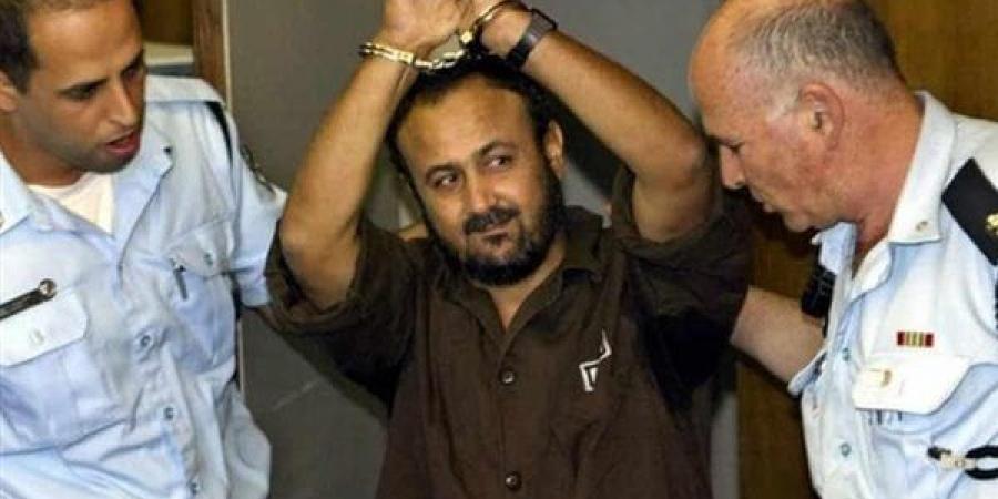 سلطات
      الاحتلال
      تنقل
      مروان
      البرغوثي
      من
      سجن
      عوفر
      وترفض
      الإفصاح
      عن
      مكانه