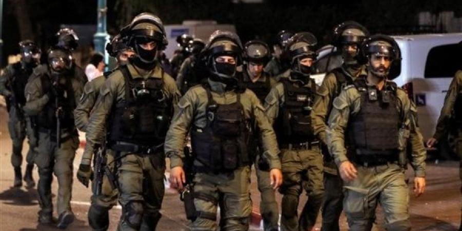 حملة
      اقتحامات
      واعتقالات
      جديدة
      لجيش
      الاحتلال
      في
      مناطق
      عدة
      بالضفة
      الغربية
      (فيديو)