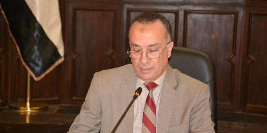 نائب
      رئيس
      جامعة
      الإسكندرية
      يستعرض
      تحديات
      البحث
      العلمي