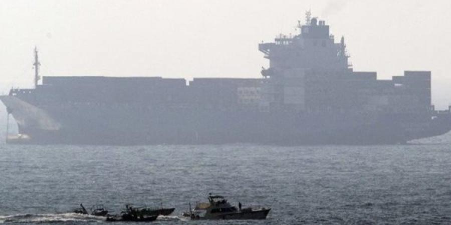 بمسيرة
      وصاروخ،
      الجيش
      الأمريكي
      يكشف
      تفاصيل
      تعرض
      سفينتين
      بالبحر
      الأحمر
      لهجوم
      حوثي
