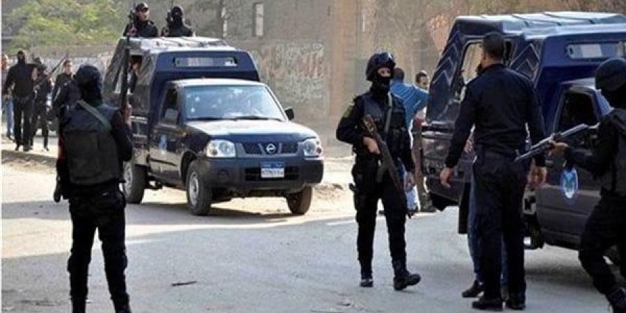 سقوط
      136
      تاجر
      مخدرات
      وفحص
      40
      من
      سائقي
      السيارات
      على
      الطرق
      السريعة