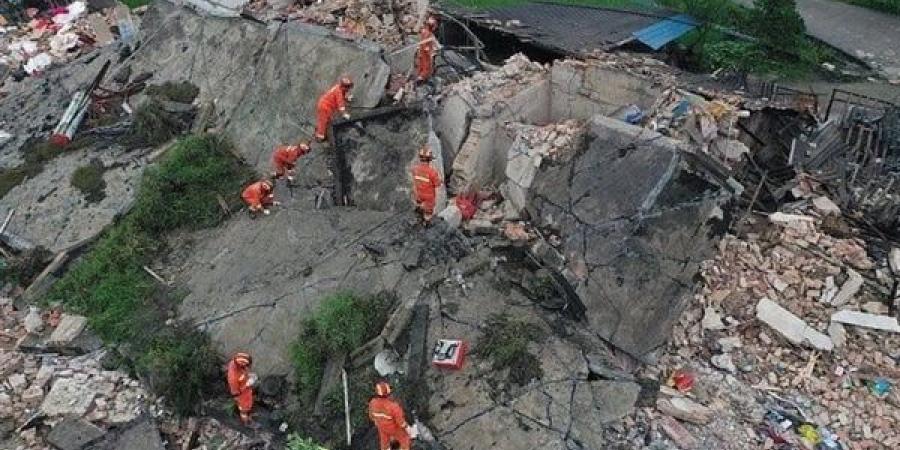 ارتفاع
      حصيلة
      قتلى
      زلزال
      الصين
      إلى
      111
      شخصا
      (فيديو)