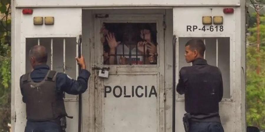 تفاصيل
      أكبر
      صفقة
      إطلاق
      سراح
      سجناء
      بين
      فنزويلا
      وأمريكا
      برعاية
      قطر