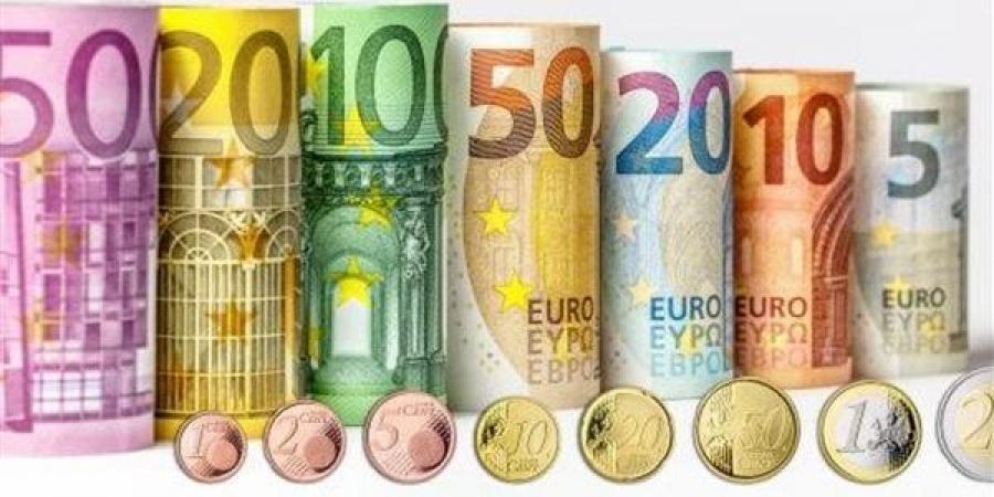 ارتفاع
      سعر
      اليورو
      مقابل
      الجنيه
      بالبنك
      المركزي
      مساء
      تعاملات
      اليوم
      الخميس
      21-12-2023