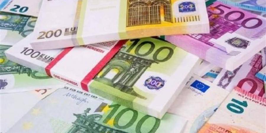 سعر
      اليورو
      مقابل
      الجنيه
      بداية
      تعاملات
      اليوم
      الخميس
      28-
      12-
      2023