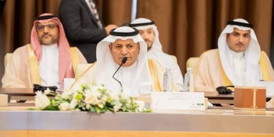 الحويزي:
      اتحاد
      الغرف
      يستهدف
      رفع
      مجالس
      الأعمال
      السعودية
      الأجنبية
      إلى
      70
      مجلساً