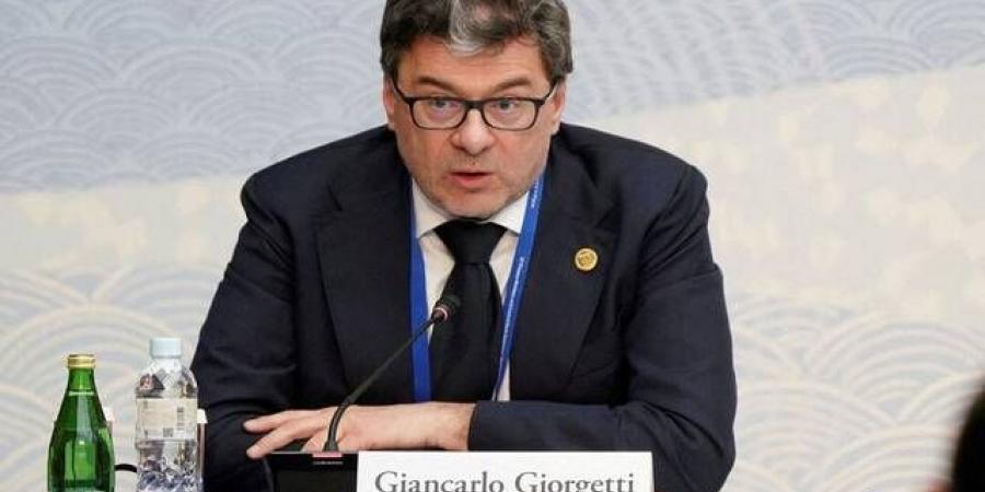 وزير
      إيطالي
      يحذر
      من
      اختفاء
      السيارات
      الأوروبية
      الكهربائية
      خلال
      10
      سنوات