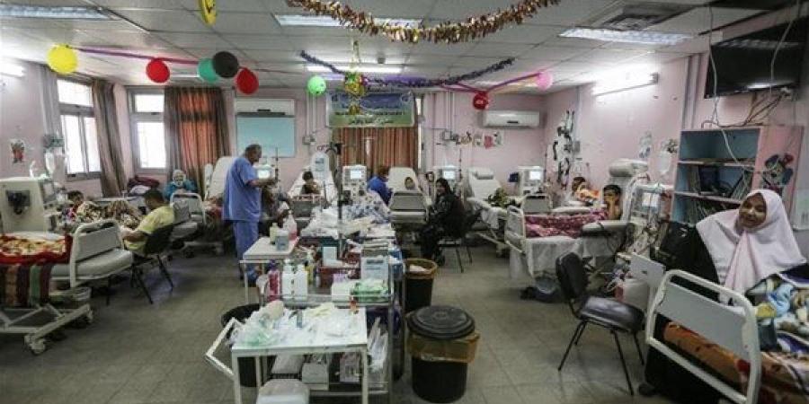 جيش
      الاحتلال
      يجبر
      المرضى
      والأطباء
      على
      إخلاء
      مستشفى
      ناصر
      بقطاع
      غزة