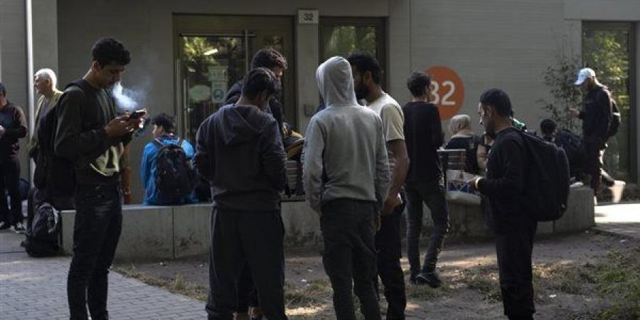 بالحب،
      اللاجئون
      العرب
      يواجهون
      رفض
      حكومة
      برلين
      بهذه
      الطريقة