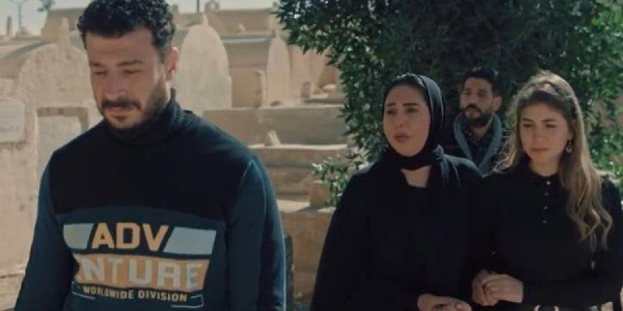 هروب
      جمالات
      ورقية
      من
      بيت
      فاروق
      خلال
      الحلقة
      الـ17
      من
      مسلسل
      بيت
      الرفاعي